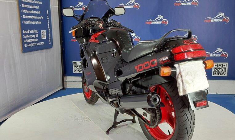 Honda CBR 1000 F SC21