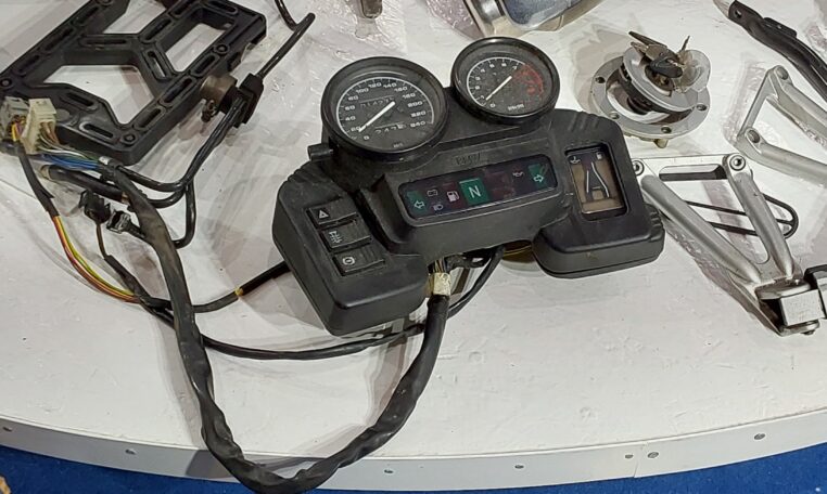 diverse gebrauchte Ersatzteile für Motorrad